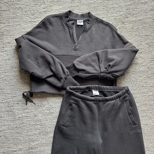 Gymshark Gray Cropped Sweatshirt